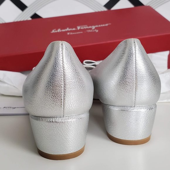 Classy Metallic Leather Kitten Heel Flats - Picture 6 of 10